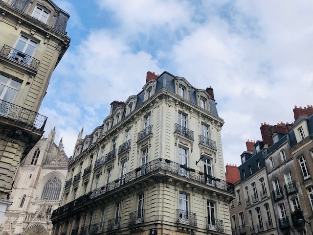 Une réalisation "AMOE LEMAISTRE" en 2021, Rénovation Appartement Ancien - Nantes Centre Historique